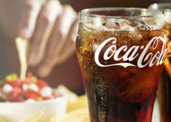 “Кока Кола” түүхэндээ анх удаа архины агууламжтай ундаа гаргана