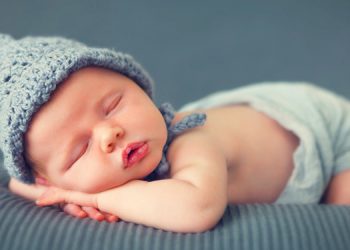 ЖИЛ БҮРИЙН 8-Р САРЫН ЭХНИЙ 7 ХОНОГ – ХҮҮХДИЙГ ЭХИЙН СҮҮГЭЭР ХООЛЛОХЫГ ДЭМЖИХ ДЭЛХИЙН 7 ХОНОГ