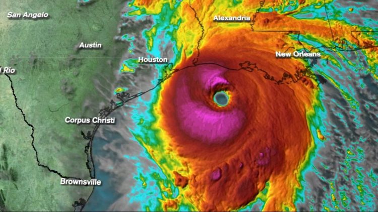 ‘Лаура’ далайн хар салхины улмаас 240 мянган айл цахилгаангүй болжээ