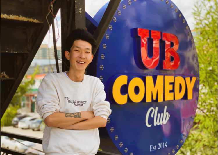 Комедиан Э.Эрдэнэбилэг: Ядуу ч гэсэн хүмүүжилтэй өссөн хүүхэд нас минь…