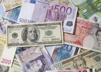 Авлигын асуудалд холбогдсон албан хаагчдад 7 жилийн ял оноожээ