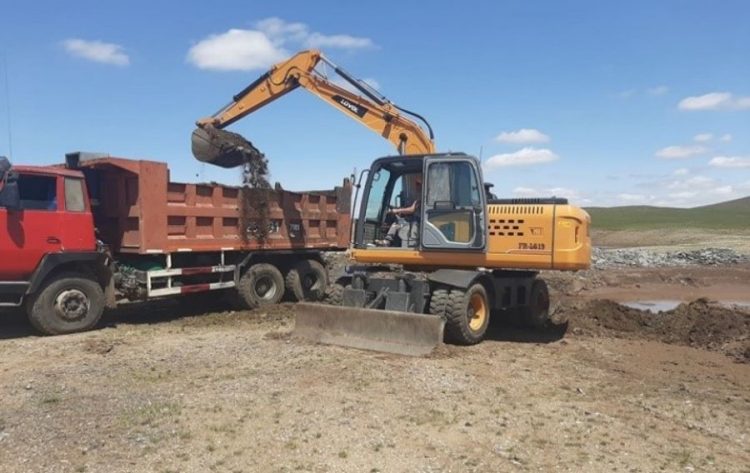 Үерийн улмаас эвдэрсэн эмтэрсэн замыг бүрэн засаж дууссан байна