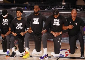NBA-ийн домгууд арьс өнгөний эсрэг хөдөлгөөнд нэгдэж ажил хаялт зарлалаа