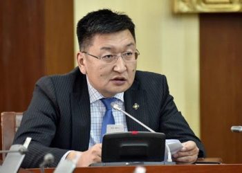 Я.Содбаатар: Ирэх оны эхний хагас хүртэл хилээ нээхгүй байж магадгүй