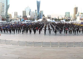 Д.Сүхбаатарын талбайд өглөө бүр 07:00 цагаас дасгал хийж байна