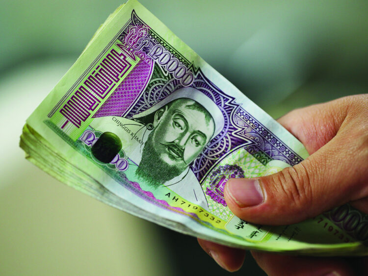 Тэтгэврийн зээл аваагүй ахмадуудын мөнгийг ирэх оны тавдугаар сараас олгоно