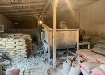 Цементийг үнстэй хольж савлан, худалдаалж байсныг илрүүлжээ