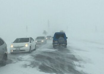 Зарим нутгаар цасан шуурга шуурч, хүйтрэхийг анхааруулж байна