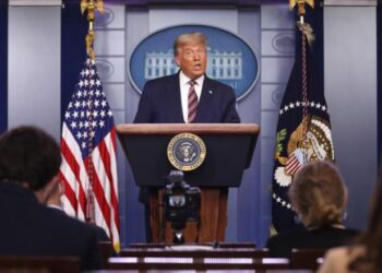 Дональд Трамп ялагдлаа хүлээн зөвшөөрөхөөс татгалзаж Пеннсилванид зарга үүсгэлээ