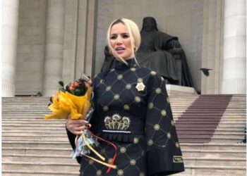 Киви хамтлагийн Ука АЛТАНГАДАС одон хүртлээ