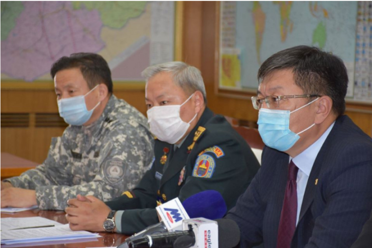 Иргэдийг гаргах, оруулах асуудлыг хэлэлцэж байна