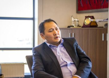 МҮХАҮТ  “Гарал  үүслийн гэрчилгээ” зараад байна уу,  Сан  байгуулж  дээрэм хийх үү?