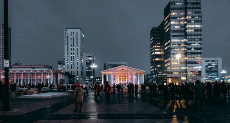 Жагсагчид дээр АН-ынхан нэмэгдэж, улстөржүүлж эхлэв үү?