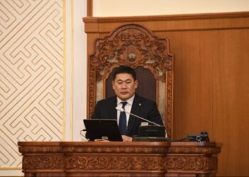 Л.Оюун-Эрдэнэ сайд нартаа тавьж буй шалгуур нь АНУ буюу барууны оронд бакалавр, магистрын зэрэг хамгаалсан байх ёстой