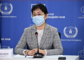 ЭМЯ: Нийслэлд хичээл сургалтын үйл ажиллагааг цахимаар үргэлжлүүлэх нь зүйтэй гэж үзэж байна