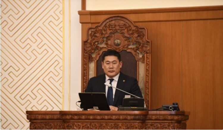 Л.Оюун-Эрдэнэ: Засгийн газрын эхний 100 хоногт багтаан вакцин оруулж ирнэ