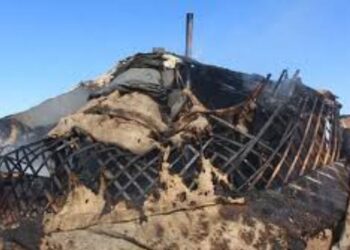 Шатаж байсан гэрээс таван хүүхдийн амийг аварчээ