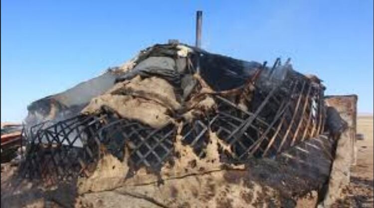 Шатаж байсан гэрээс таван хүүхдийн амийг аварчээ