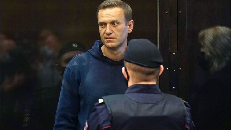 ОХУ-ын шүүх Алексей Навальныйд 3.5 жилийн хорих ял оноолоо