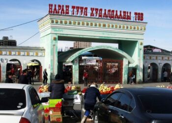 Нарантуул зах дээр худалдаа эрхэлдэг 4,700 иргэнийг гуравдугаар сарын 30-наас вакцинд хамруулна