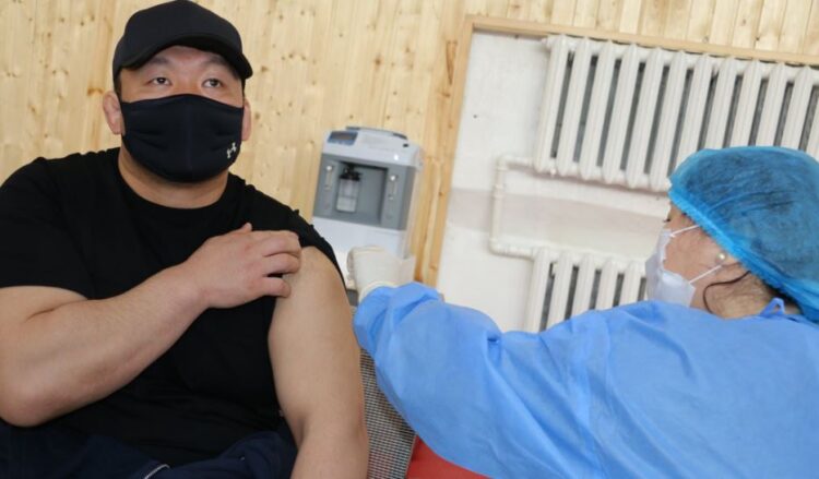 Үндэсний шигшээ багийн тамирчид вакцинаа хийлгэлээ