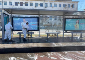 Автобусны буудлуудыг тусгай цэвэрлэгээний бодис, шүршигч төхөөрөмжөөр угааж ариутгах ажил эхэлжээ