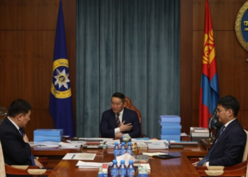 Ерөнхийлөгч хугацаа заахгүйгээр хүүхэд бүрд 100 мянган төгрөг олгох санал гаргав