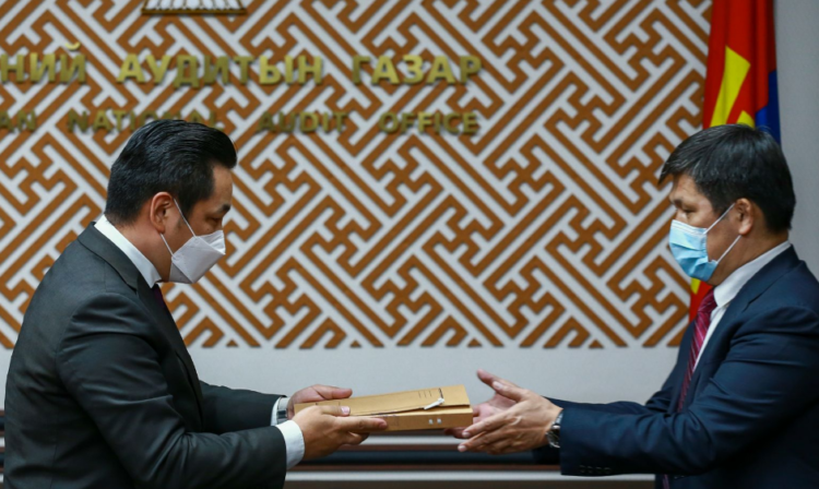 Ерөнхийлөгчийн сонгуульд нэр дэвшигчдийн мөрийн хөтөлбөрийг хуульд нийцүүлэн засварлуулахаар буцаажээ