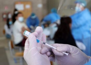 Маргааш дархлаажуулалт болон PCR шинжилгээний цэгүүд хэвийн ажиллана