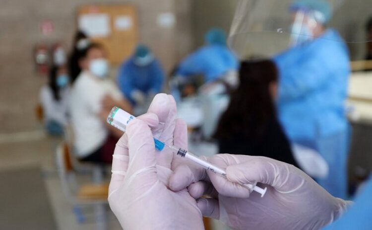 Маргааш дархлаажуулалт болон PCR шинжилгээний цэгүүд хэвийн ажиллана