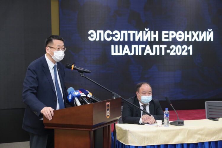 ЭЕШ-д бүртгүүлэгчдийн хамгийн ахмад нь 58 настай