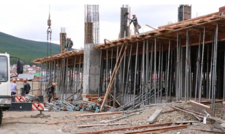 Барилгын хийцэд таван хүн даруулсан нoцтoй осол гарлаа