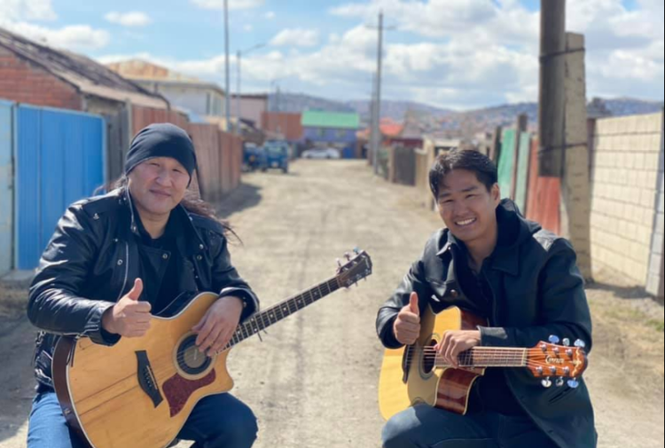 Чингэлэг дээр дуулсан Ө.Пүрэвжаргал “Хypд”-ын Д.Отгонбаяртай хамтран уран бүтээл хийхээр боллоо