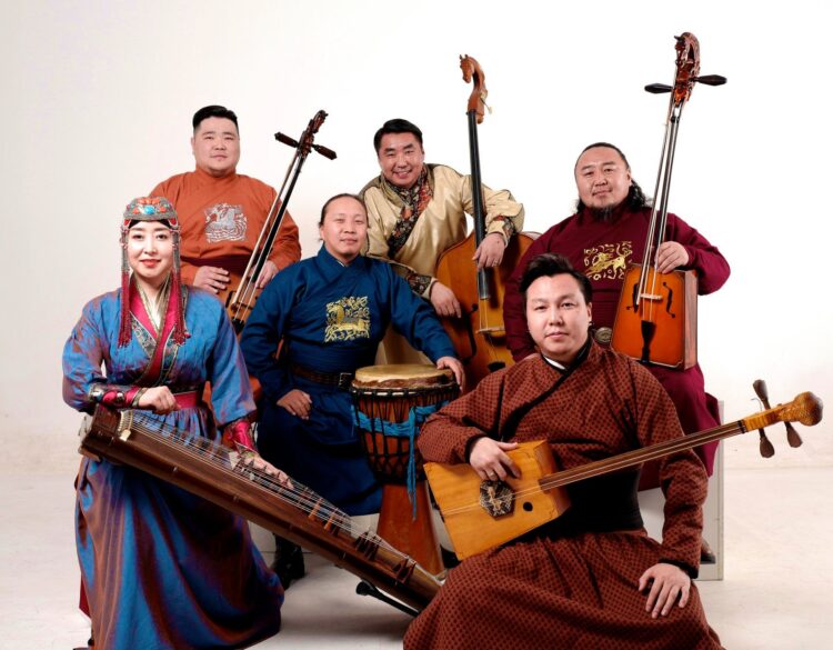 Хөсөгтөн хамтлагийн ‘Жангар’ цомог Ази, Номхон далайн бүсэд тэргүүллээ