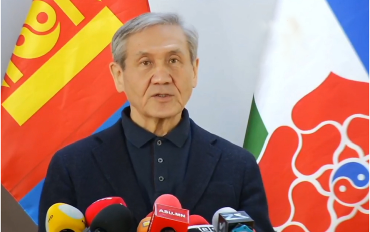 Н.Энхбаярын улс төрийн yвaйгүй үйлдэлүүд Еэ еэ Бөөвөө, МАХН-аа МАН д зарсан ханш нь 30 хувийн өндөр албан тушаалын суудал