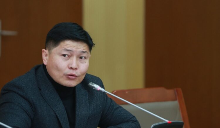 Х.Нямбаатар: Барилдах эрхээ хасуулсан бөхчүүдийн эрхийг сэргээнэ