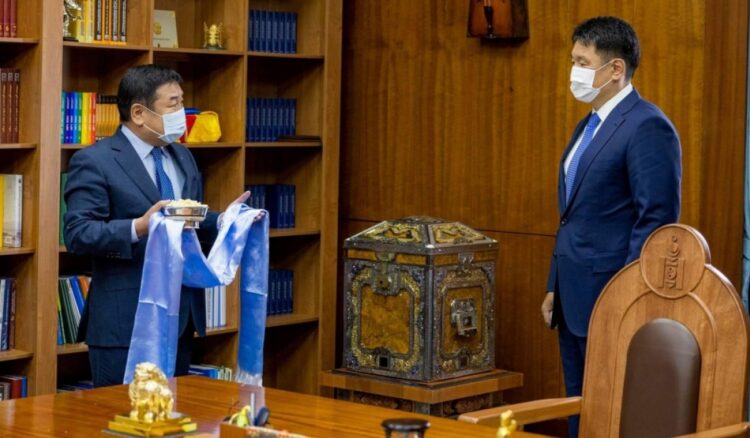 УИХ дахь АН-ын бүлгийн гишүүд Ерөнхийлөгчид бараалхжээ