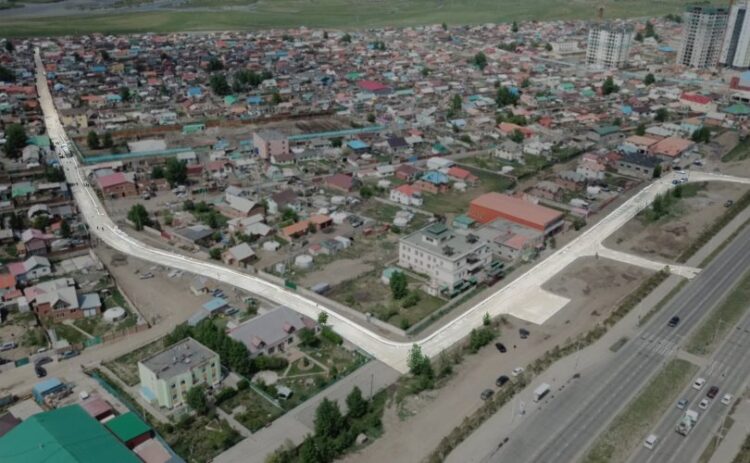 Яармагийн гэр хороолол дунд авто зам тавьж байна