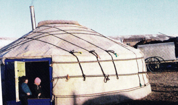 Ямар ч тохиолдолд яндангаа сугалж, өрхөө татахгүй байхыг анхааруулж байна