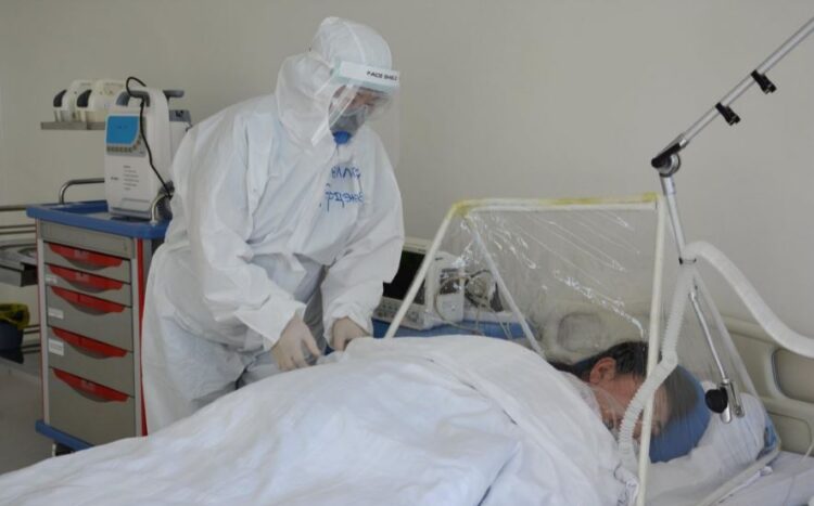 Засгийн газар: Улаан бүсэд ажиллаж байгаа эмч, эмнэлгийн ажилчдад хоёр сая төгрөгийн дэмжлэг үзүүлнэ