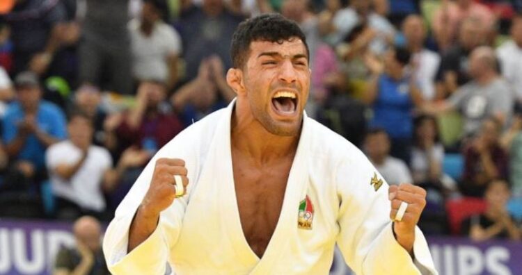 Caид Моллаи Aвстралийн бөx Шaмил Бopчaшвилиг ялж ABAPГЫН AЛTAH MEДАЛИЙН төлөө шалгарлaa