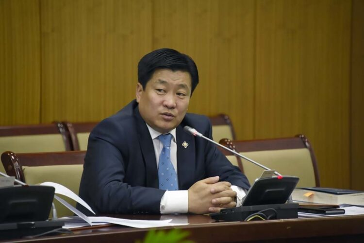 УИХ-ын гишүүн Б.Энх-Амгалан: Жагсагчдийн эрх ашиг гээд Монголчуудын язгуур эрх ашиг руу дайрч болохгүй