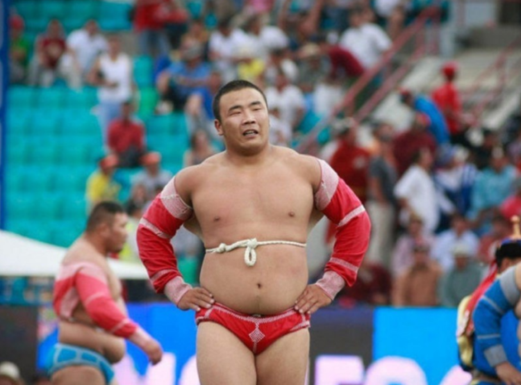 Монгол Улсын харцага Д.Анар ёс зүйгүй үйлдэл гаргасандаа уучлал хүсчээ