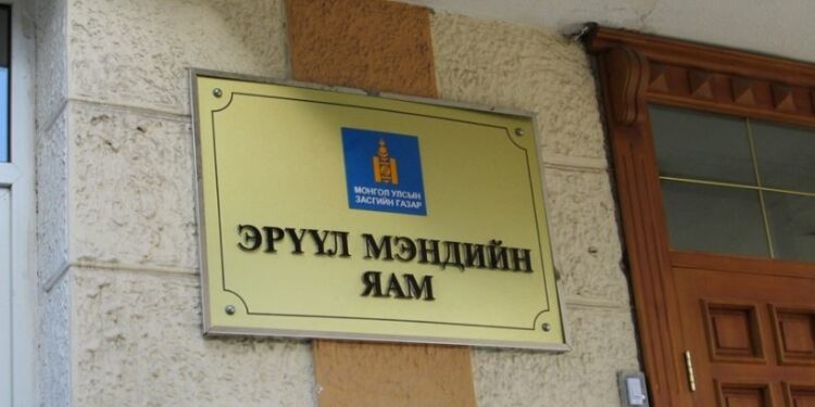 Шинээр 2,737 хүнээс коронавирусийн халдвар илэрч, 10 хүн нас барлаа