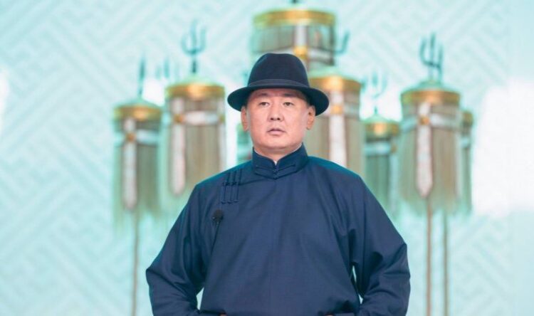 У.Хүрэлсүх: Багш, оюутан, сурагчиддаа эрдмийн их үйлсэд нь өндөр амжилт хүсье!