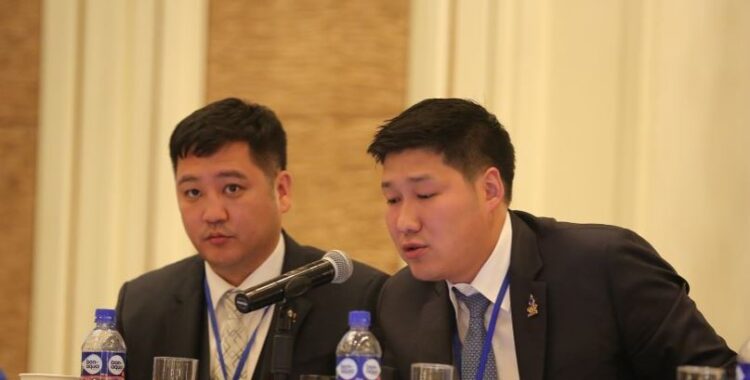 Б.Баттүшиг МҮОХ-ны удирдлагуудыг харлуулж байгаад харамсч байна гэв