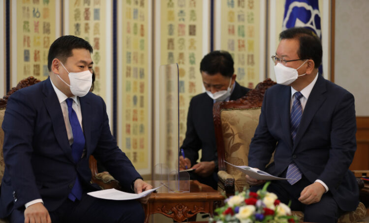 БНСУ-ын Ерөнхий сайд Ким Бү Гём-тэй уулзалт хийв