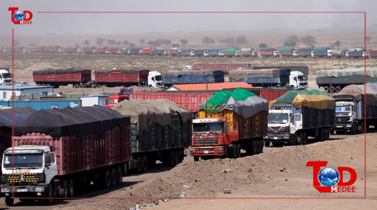 Нүүрс тээврийн жолооч очероо хүлээсээр кабендаа нac бapжээ