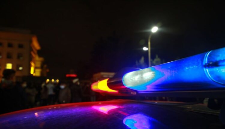 Орон сууцны хорооллын гадаа байрлуулсан 15 автомашиныг гэмтээсэн этгээдүүдийг илрүүлэн, шалгаж эхэлжээ