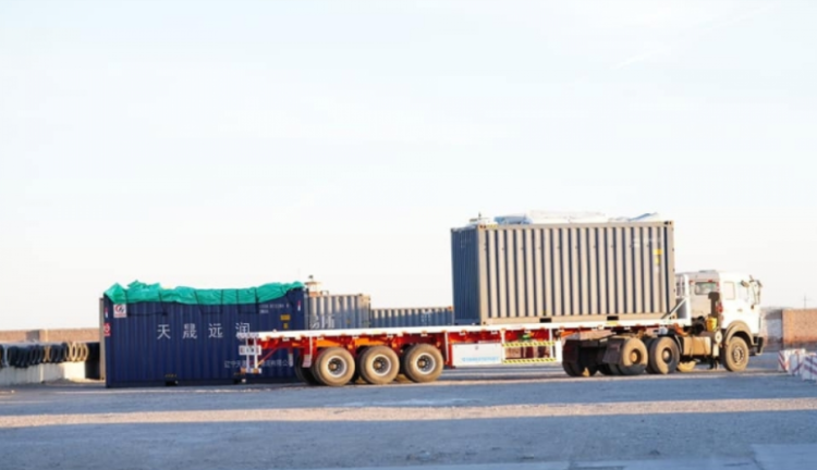 1,000 гаруй тонн хүнс болон бараа бүтээгдэхүүн хилээр орж ирлээ